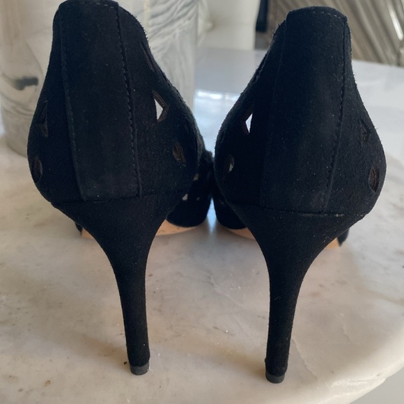 😍NWOT VIA SPIGA BLACK SUEDE 'CLIO' CUTOUT PUMP - 8.5! - Picture 5 of 8